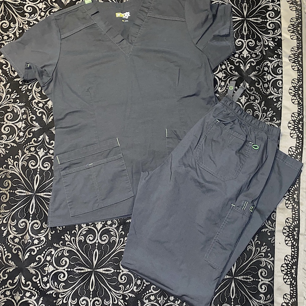 WonderFlex Scrub Set